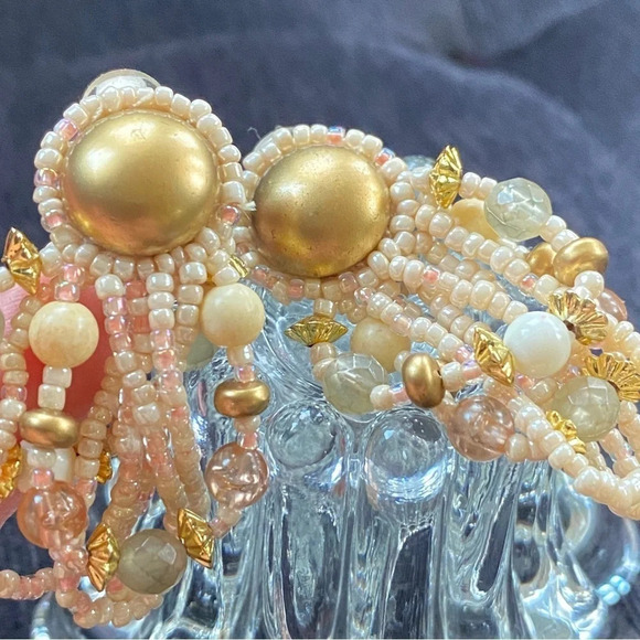 Vintage 80s 90s Beaded Clip On Earrings - Picture 8 of 9